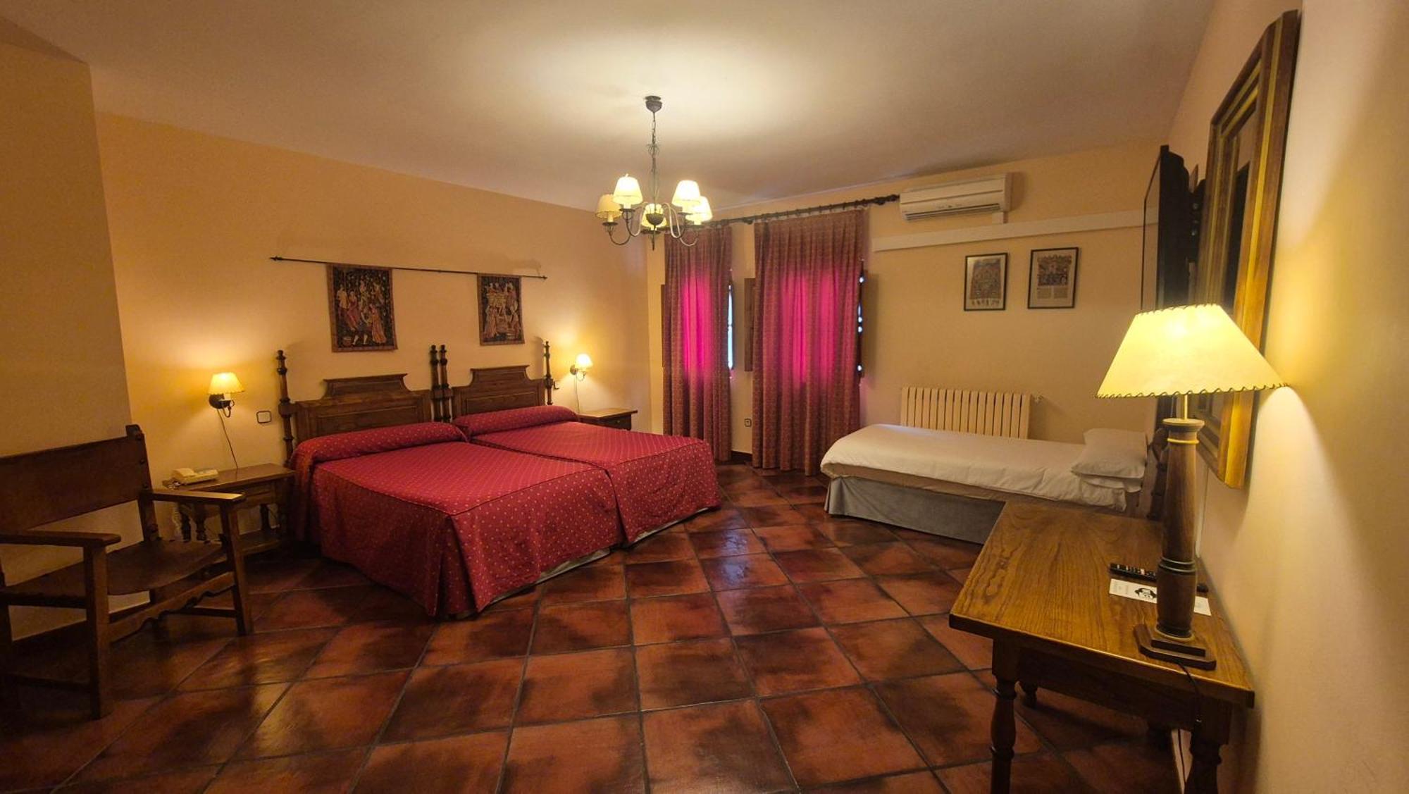 Ávila Hotel Las Cancelas מראה חיצוני תמונה